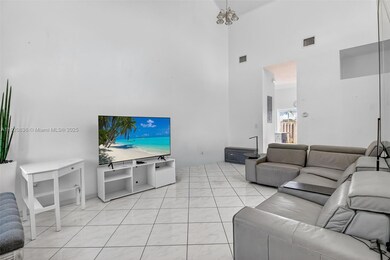 18615 NW 84th Ct unit 101-1, Hialeah, FL 33015 - photo 3