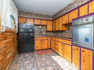 3917 Oakshire Rd, Des Moines, IA 50310 - photo 4