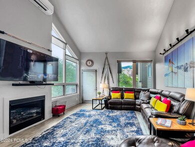 3 - 2149 Apache Trail #16