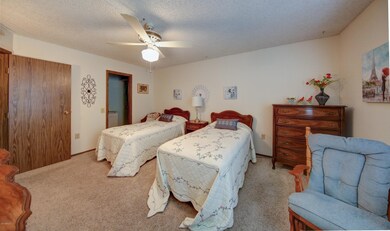 10518 W Palmeras Dr, Sun City, AZ 85373 - photo 5