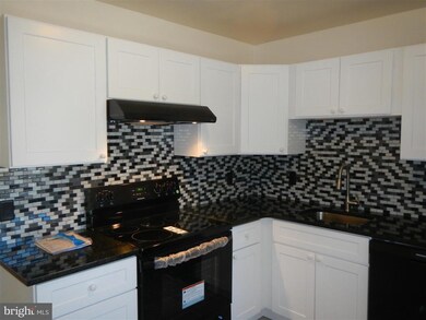 2401 Vineyard Ln, Crofton, MD 21114 - photo 3