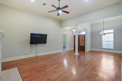 06-104 Marshas Way