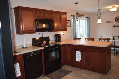 235 Saunders St, Gardner, MA 01440 - photo 4