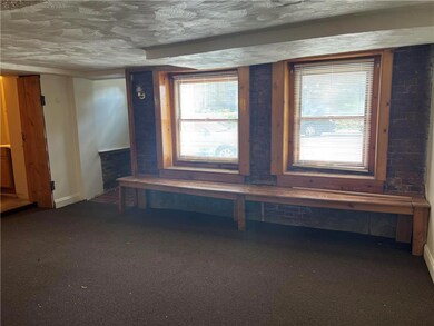 1427 Walnut St, Allentown, PA 18102 - photo 3