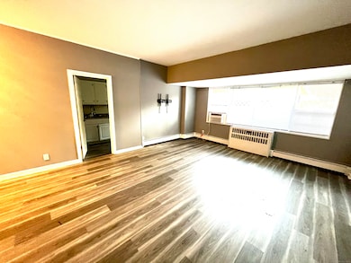 Cartwright Towers II unit GFA, Bridgeport, CT 06604 - photo 2