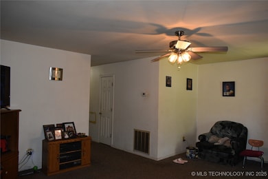 708 W Sterrett St, Hugo, OK 74743 - photo 7