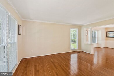 305 Johnsberg Ln, Bowie, MD 20721 - photo 6