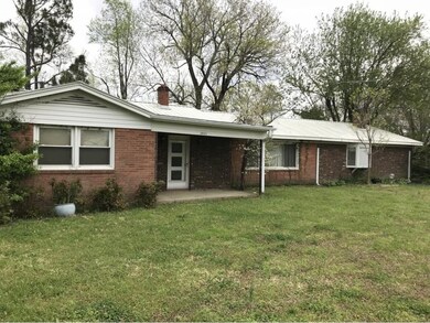 2421 Kivett Dr, Greensboro, NC 27406 - photo 2