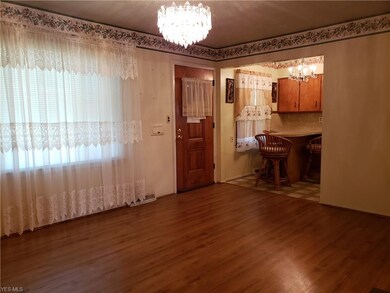 5426 E Lake Rd, Sheffield Lake, OH 44054 - photo 5