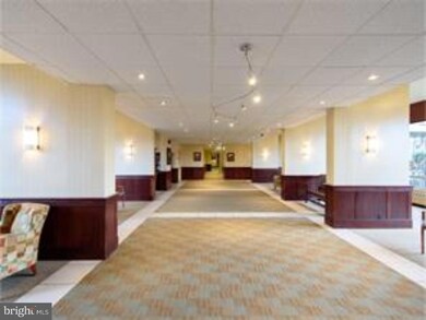 Radnor House unit 523, Bryn Mawr, PA 19010 - photo 4