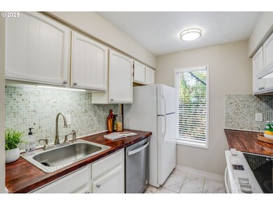 4610 Lower Dr, Lake Oswego, OR 97035 - photo 7