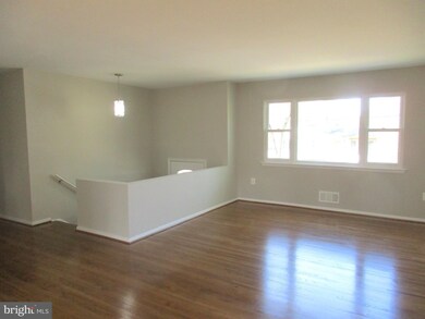 6705 Hastings Dr, Capitol Heights, MD 20743 - photo 4