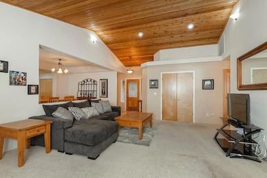 4027 Azalea Dr - 6 of 79