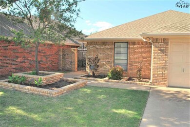 1504 Carol Ln, Wichita Falls, TX 76302 - photo 3