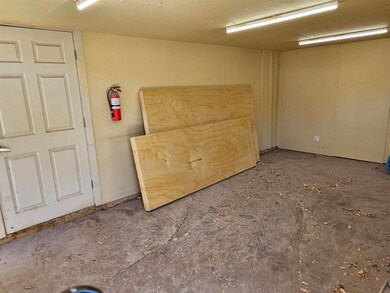 1402 Mountain View Ave, Alamogordo, NM 88310 - photo 4