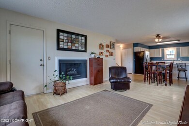 LR looking toward dining area and kitche