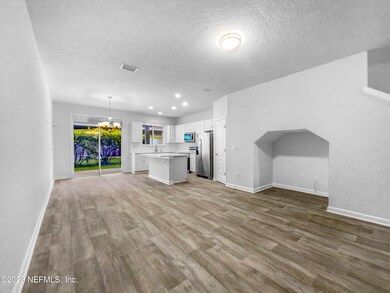 8863 Grassy Bluff Dr, Jacksonville, FL 32216 - photo 3