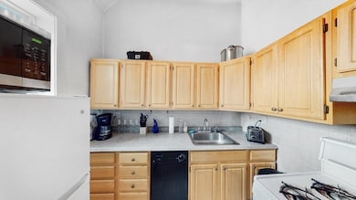 1 Gloucester St unit 4, Boston, MA 02115 - photo 2