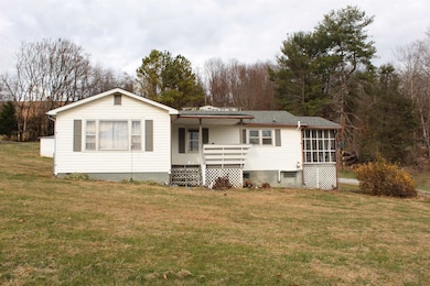 4773 Shelburne Rd, Radford, VA 24141 - photo 2