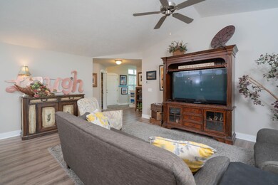 1238_S_Village_Circle_06