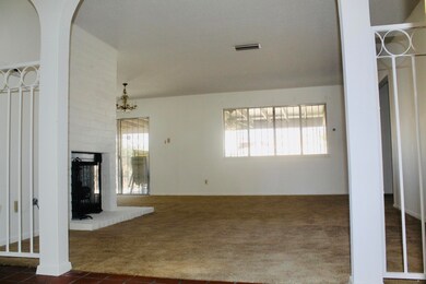 10651 Park View Cir, El Paso, TX 79935 - photo 3