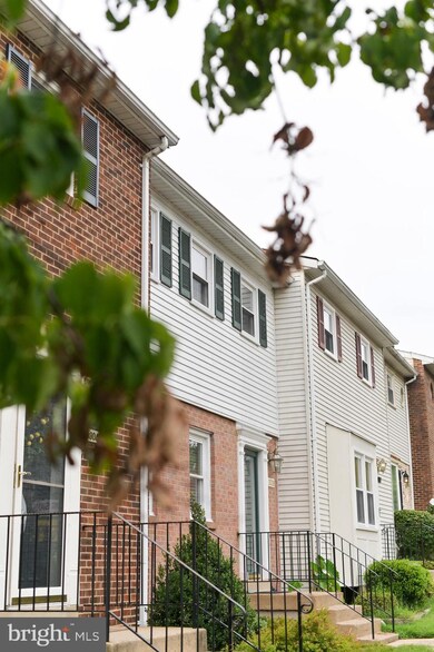 3038 Southern Elm Ct, Fairfax, VA 22031 - photo 3