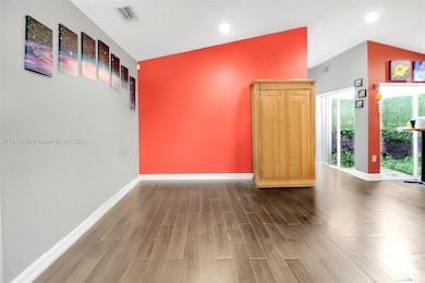 6122 NW 181st Terr Cir W, Hialeah, FL 33015 - photo 5