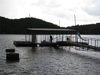 Two well boat dock and a swim platform on each sid