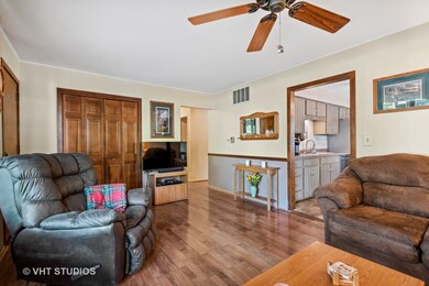 3607 Wren Ln, Rolling Meadows, IL 60008 - photo 4