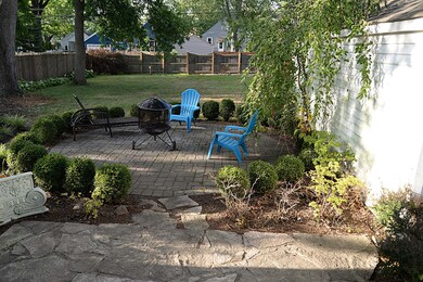 back round paver patio