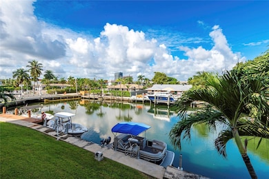 470 Paradise Isle Blvd unit 204, Hallandale Beach, FL 33009 - photo 2