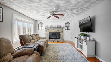 153 Swan Rd, Smithfield, RI 02917 - photo 5