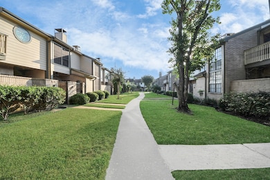 714 Country Place Dr unit D, Houston, TX 77079 - photo 2