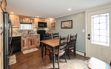 93 Pendleton Rd, Laconia, NH 03246 - photo 3