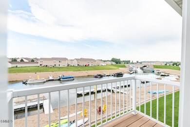 2326 Lexi Loop 4 MLS-16