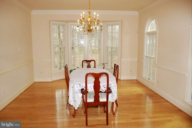 8117 Glenhurst Dr, Fairfax Station, VA 22039 - photo 4