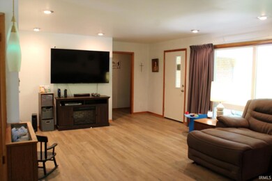 740 N 275 E, Princeton, IN 47670 - photo 6