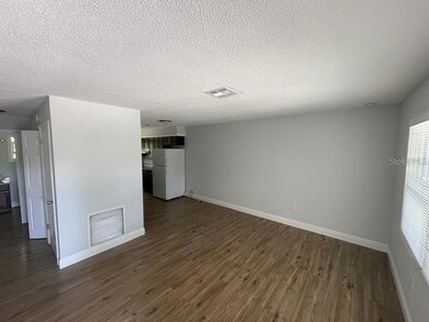 10460 SE US Highway 441 unit 10466, Belleview, FL 34420 - photo 4