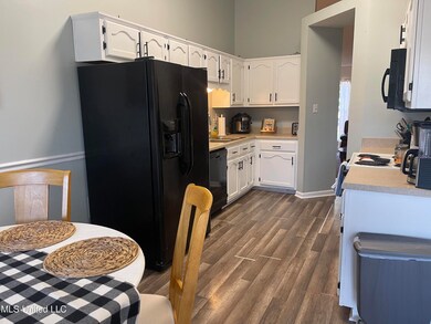 4478F041-E0D4-4AF4-A4D3-D7D356B576A1