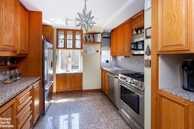 439 E 51st St unit 7B, New York, NY 10022 - photo 6