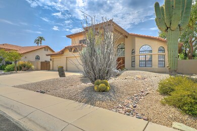 859 W Royal Palms Dr-3