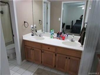 Double Master Vanity