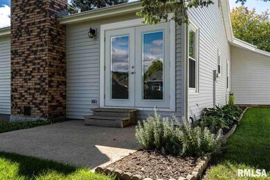 4619 Washington St, Davenport, IA 52806 - photo 5