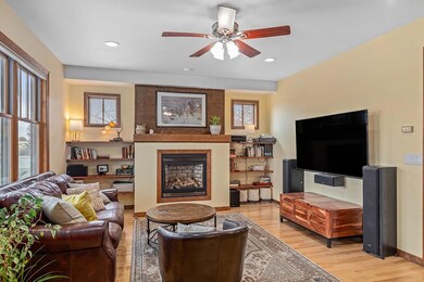1409 E Broadway - Mary (16 of 46)_WEB