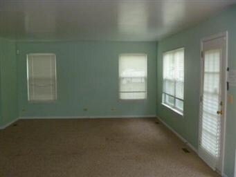 932 Cortney Dr, Carpentersville, IL 60110 - photo 6