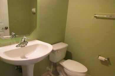 3065 Laurel Ridge Cir, Riviera Beach, FL 33404 - photo 5