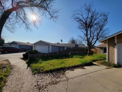 5889 E Ramona Ave, Fresno, CA 93727 - photo 5
