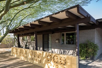Expansive front covered patio