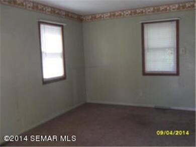 906 8th St SE, Austin, MN 55912 - photo 4