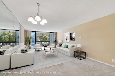 VIRTUAL STAGING LIVING ROOM